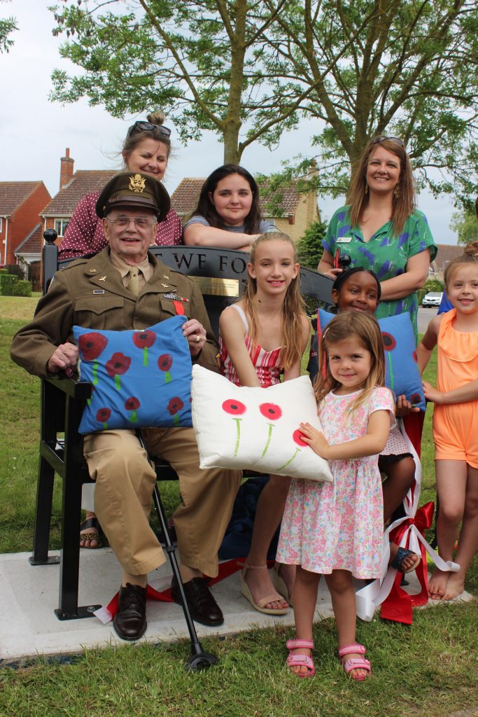 US veteran pilot returns to former WWII airfield near Grantham