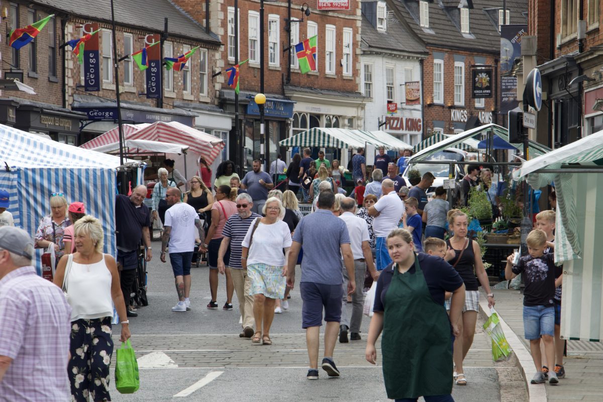 Working together helps more market traders return