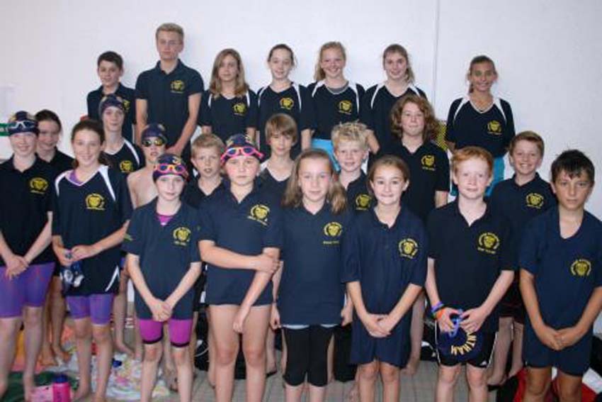 Do you recognise these Grantham swimmers?
