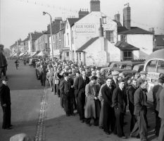 Massive queue forms in Grantham