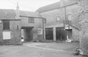 Who enjoyed a pint at this Grantham pub?