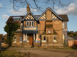 Who enjoyed a few pints here?