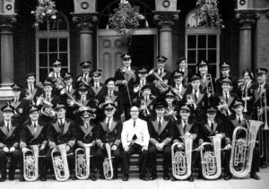 Who do you know in this Grantham band?