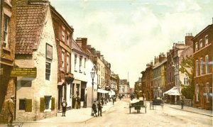 Who enjoyed a pint or two in this Grantham pub?