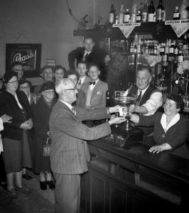 Who do you recognise in this Grantham pub’s pictures