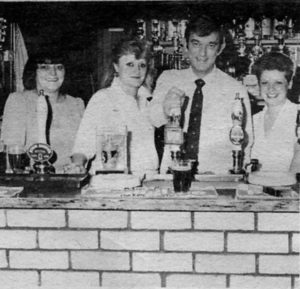 Who enjoyed a pint or three in this Grantham pub?