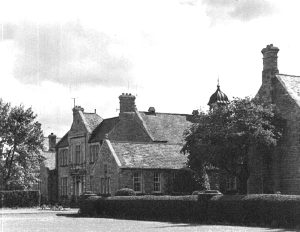 Do you recall this Grantham building? Should it have been preserved?