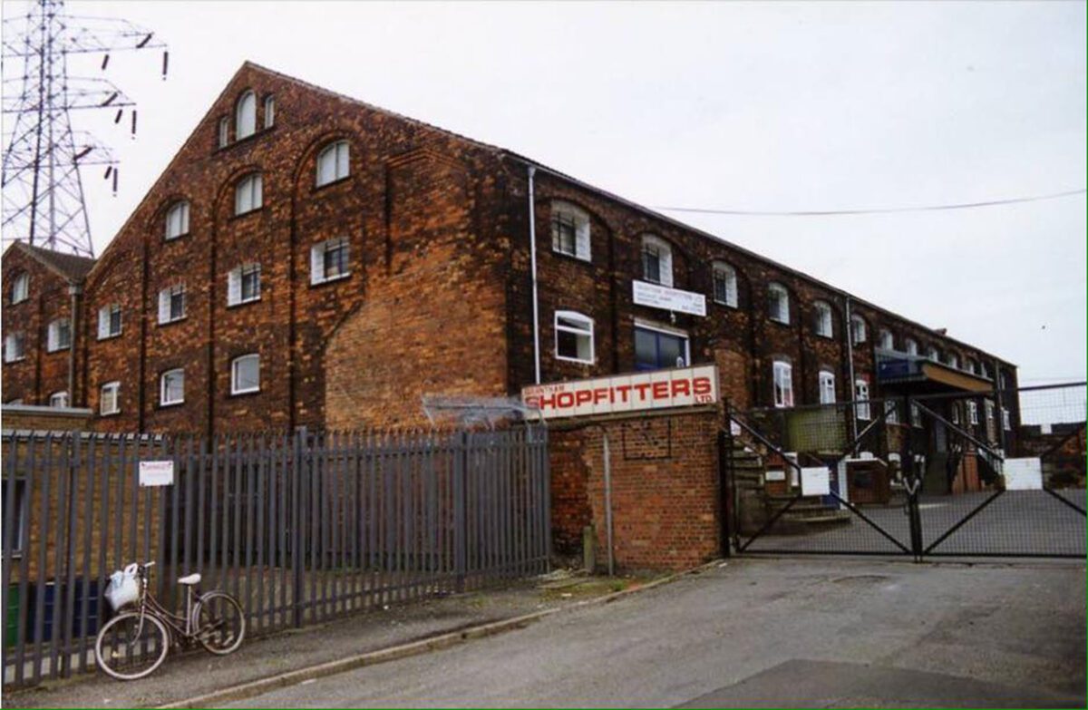 Who recalls these Grantham buildings?