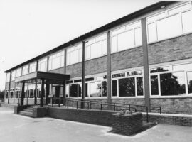 Who recalls this Grantham building