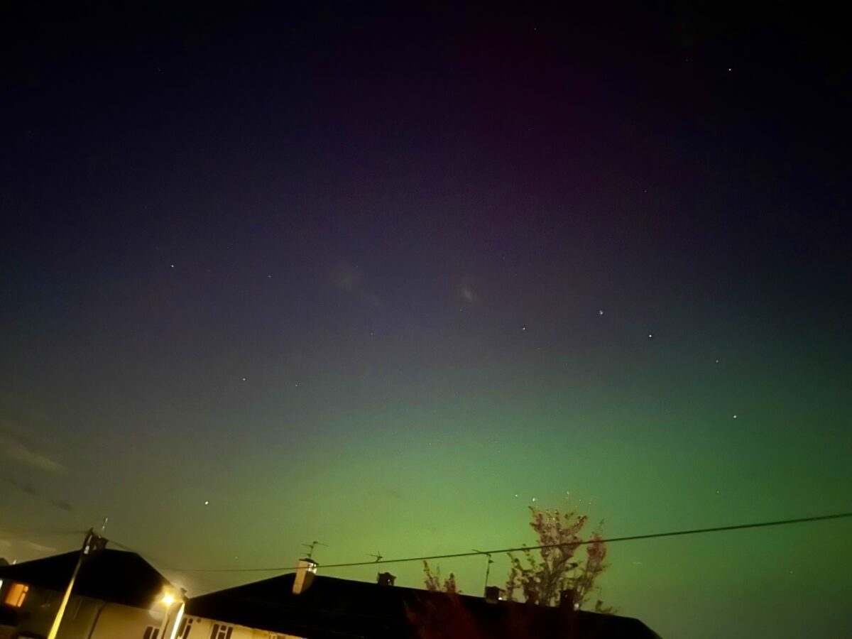 Northern lights visible over Grantham now!