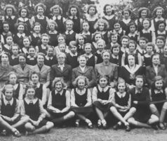 Who do you know in this Grantham school photo?