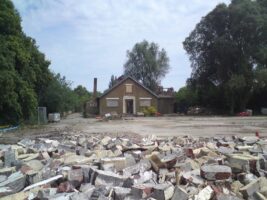 Last days for iconic Grantham building