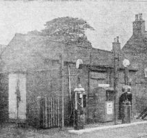 Who enjoyed a few pints in this Grantham pub?